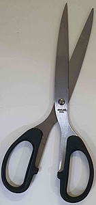 מספריים ידית שחורה 8.25" מספריים ידית שחורה 8.25"