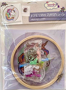 קיט מסגרת עם אבני שיבוץ חד קרן קיט מסגרת עם אבני שיבוץ חד קרן