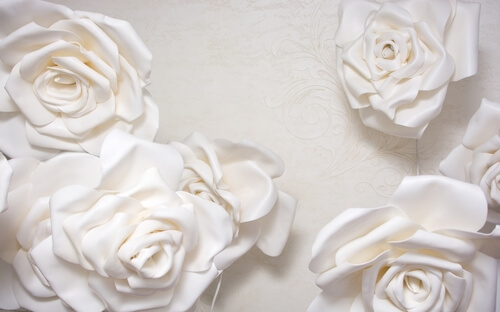 ורדים העשויים מעיסת נייר